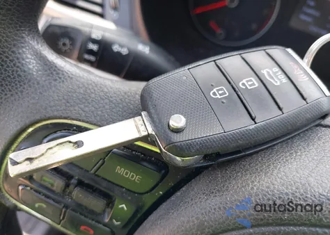 2018 Kia Optima Lx z USA, uszkodzony, nr VIN 5XXGT4L30JG257159